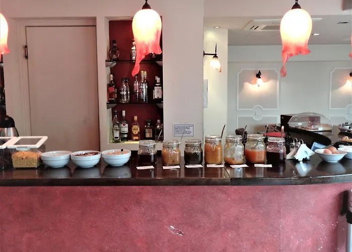 Hotell Skourtaniotis 2*